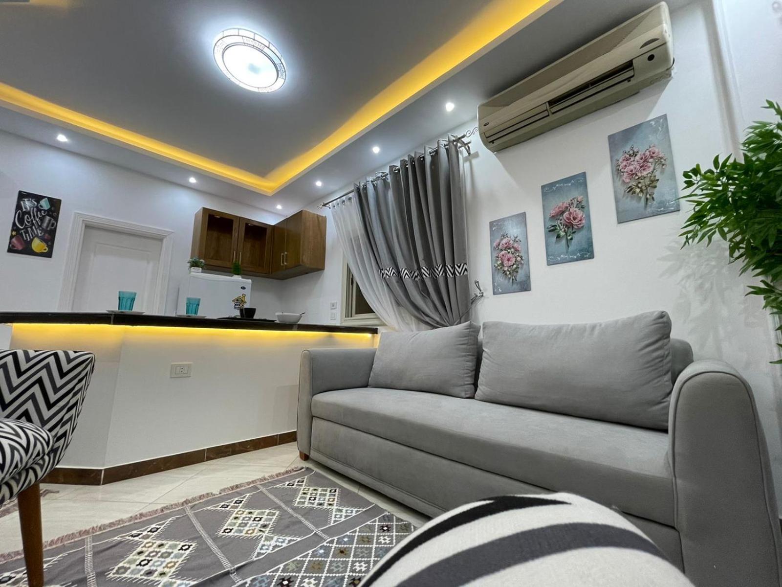 شقة في قلب القاهرة الجديدة تطل على شارع التسعين الشمالي Exterior foto