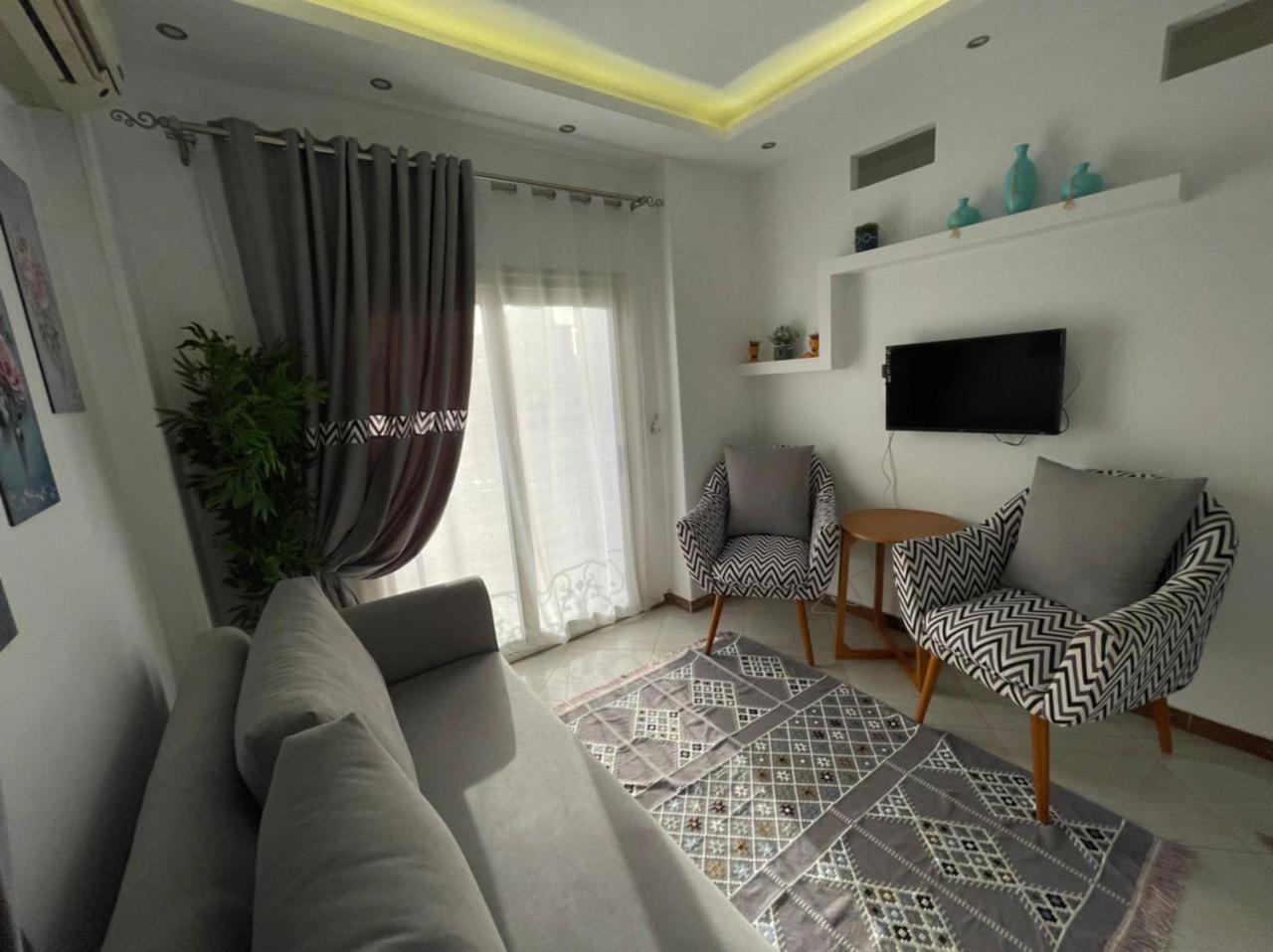 شقة في قلب القاهرة الجديدة تطل على شارع التسعين الشمالي Exterior foto