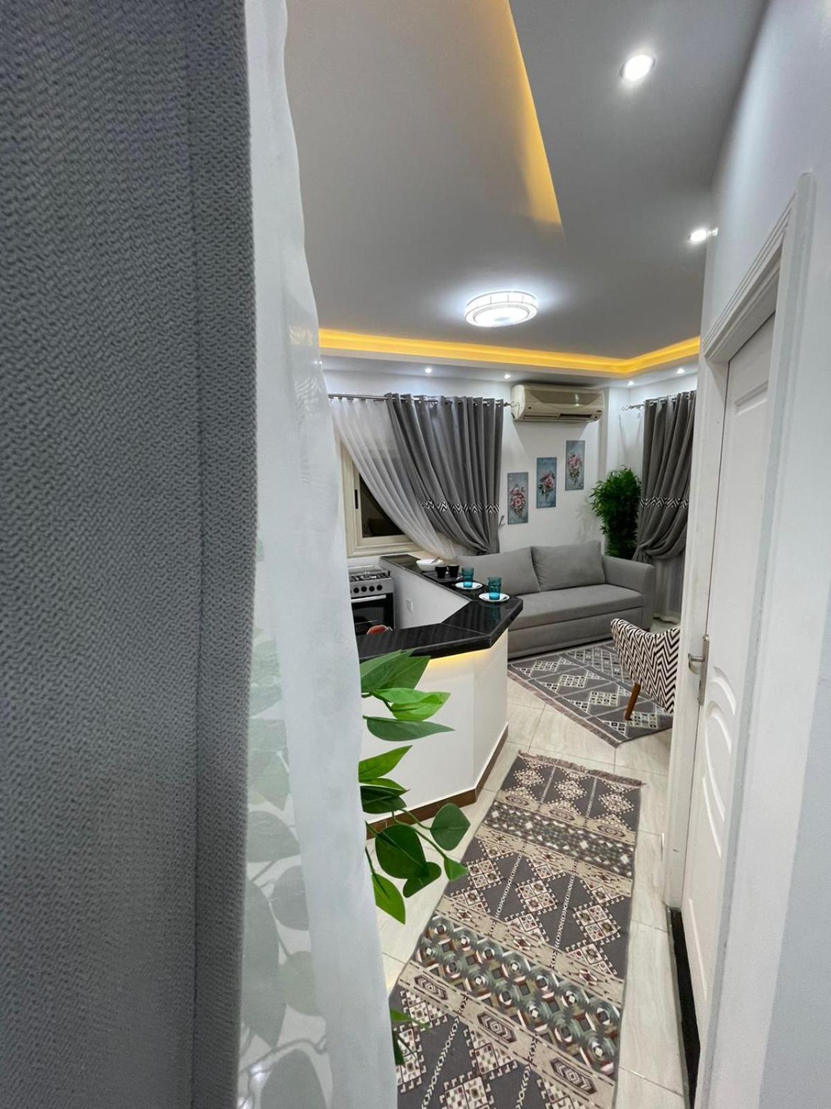 شقة في قلب القاهرة الجديدة تطل على شارع التسعين الشمالي Exterior foto